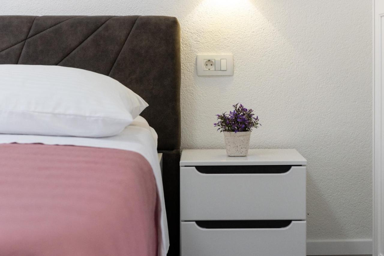 Apartment Vuletin Kaštela Kültér fotó