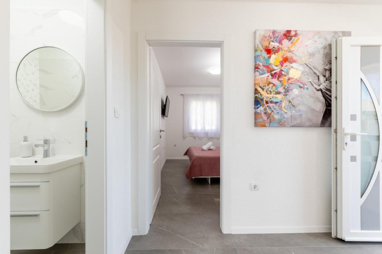 Apartment Vuletin Kaštela Kültér fotó