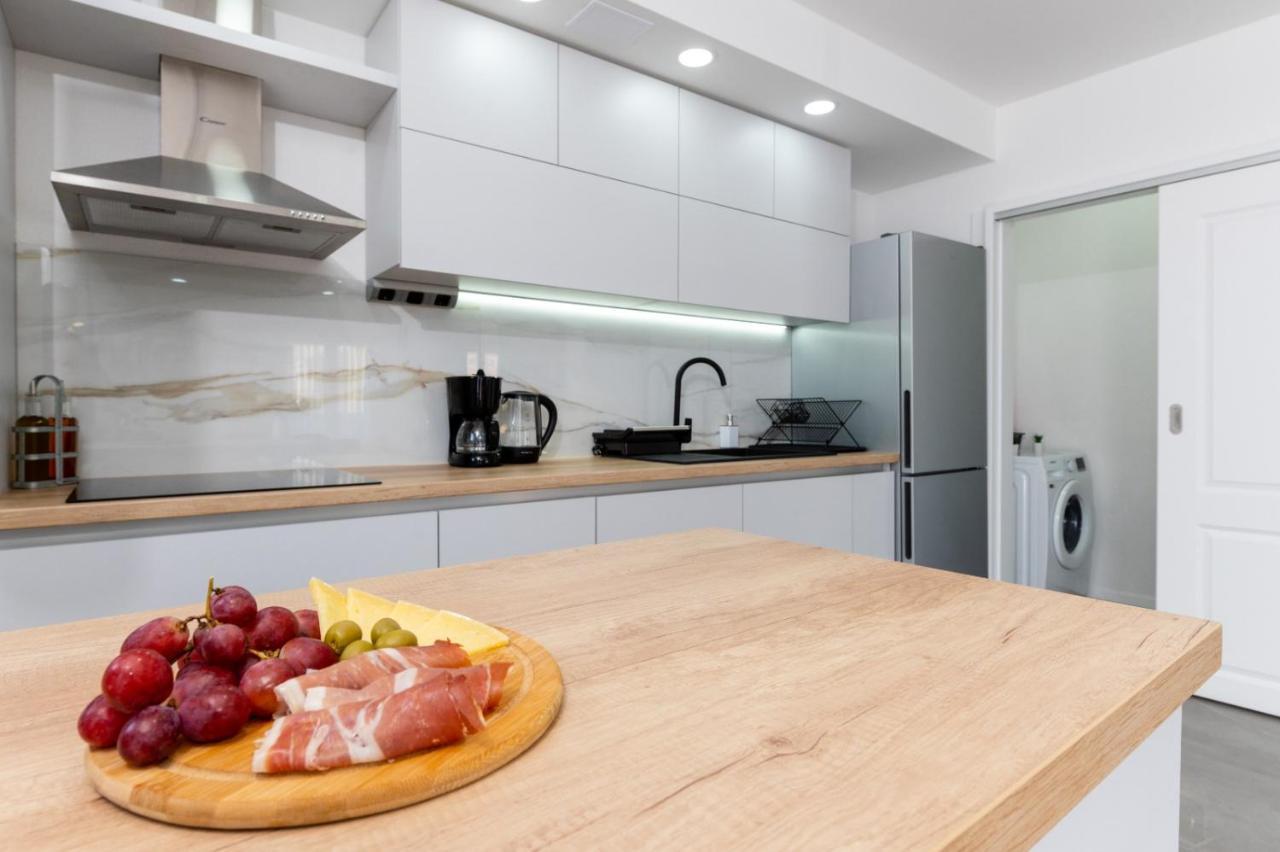 Apartment Vuletin Kaštela Kültér fotó
