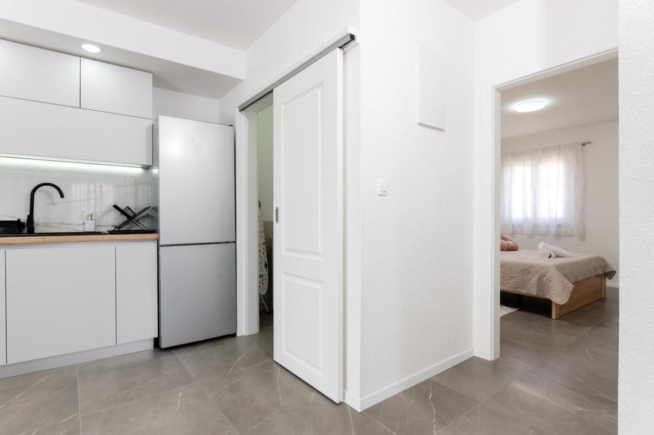 Apartment Vuletin Kaštela Kültér fotó