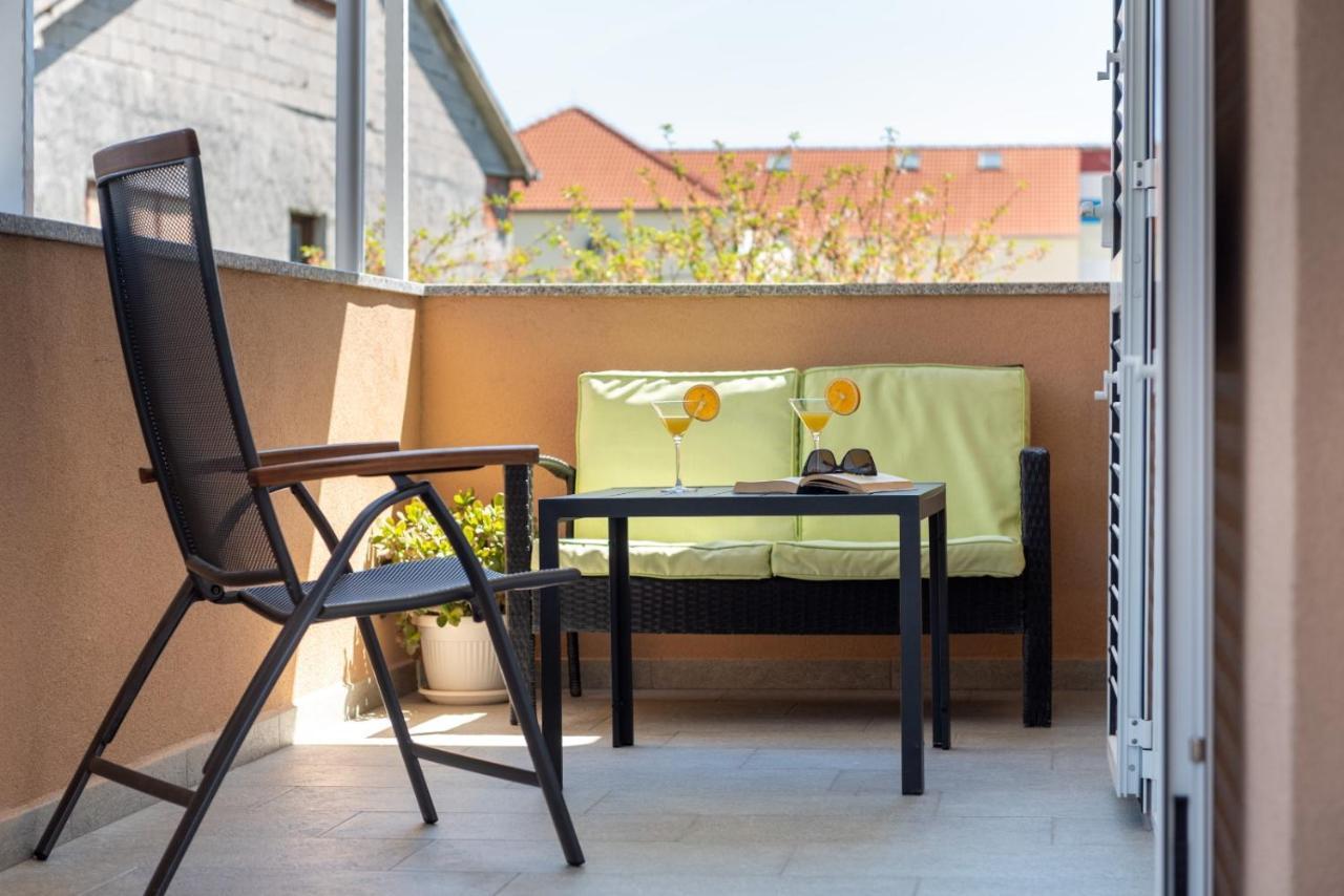Apartment Vuletin Kaštela Kültér fotó